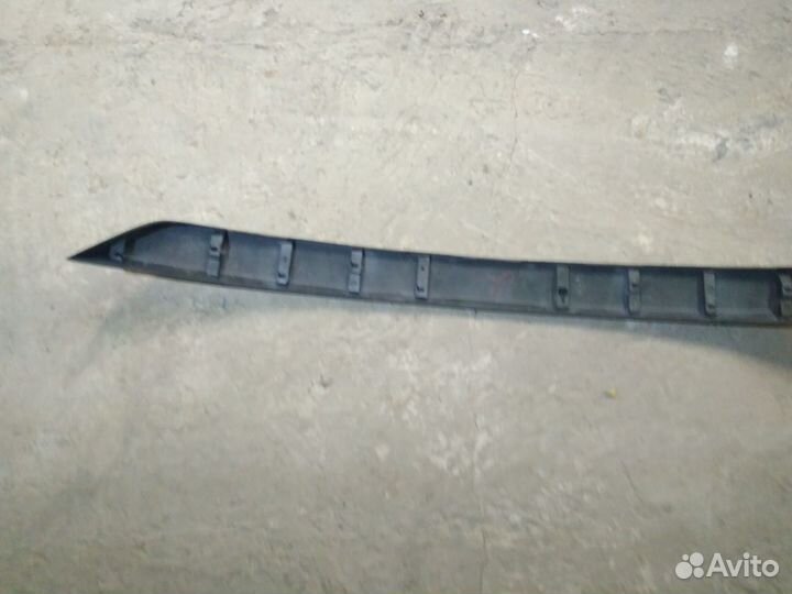 Накладка крышки багажника тоота рав4