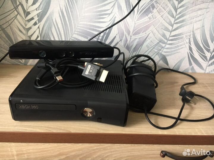 Игровая консоль Xbox 360 Slim, на 250g