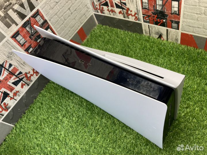 PlayStation 5 с дисководом 825 GB