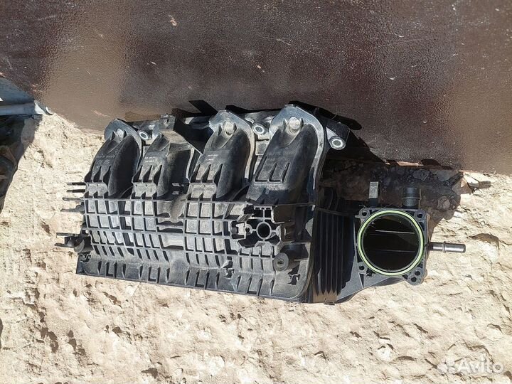 Впускной коллектор volkswagen skoda 1.4 04e129711l