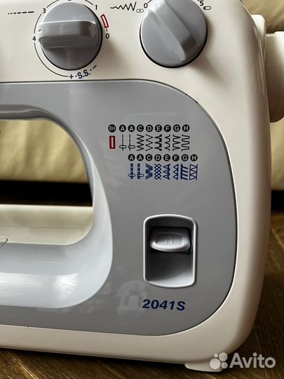 Швейная машина Janome 2041s мощная 85 Вт