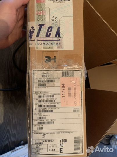 Маршрутизатор Cisco 881-k9 ; каммуникатор