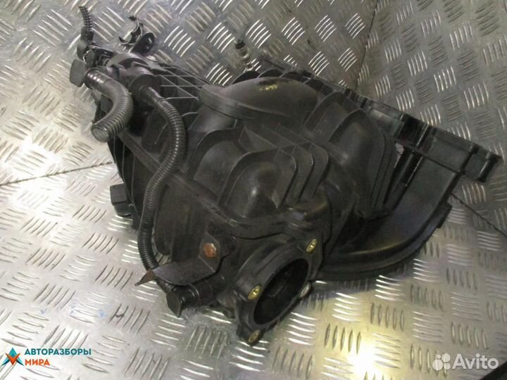 Коллектор впускной BMW 1 E81/E82/E87/E88 2005