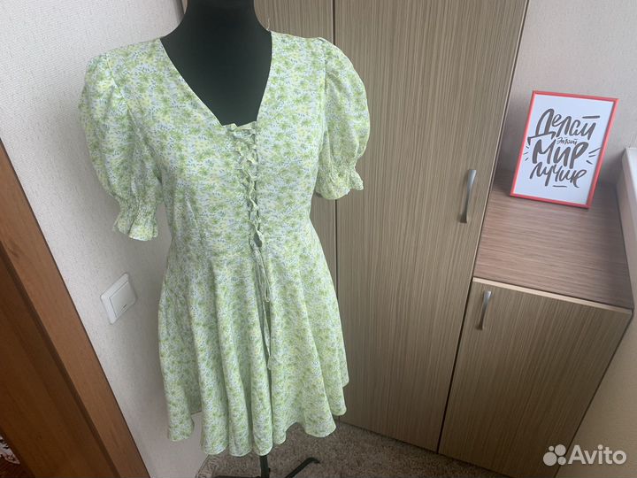 Красивое платье со шнуровкой 42-44