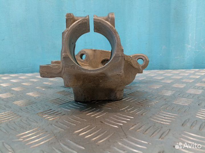 Кулак поворотный передний правый Bmw 5-Series E60