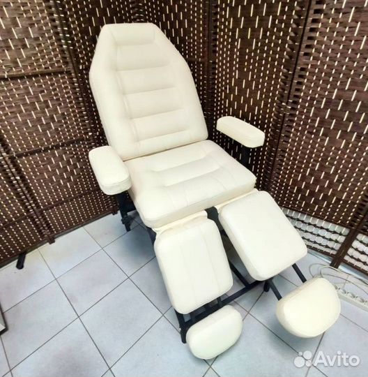 Стул для мастера педикюра, косметолога