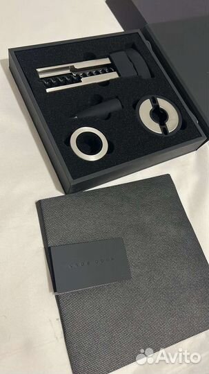 Подарочный набор аксессуаров для вина Hugo boss