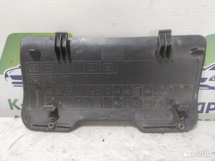 Крышка блока предохранителей Opel Astra легковой