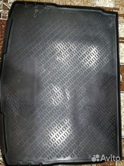 Коврик в багажник