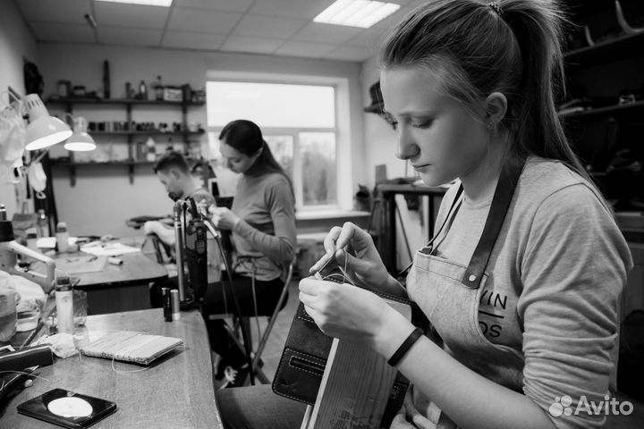 Помощник В теплую мастерскую