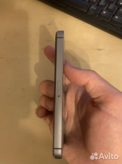 iPhone 5S, 16 ГБ