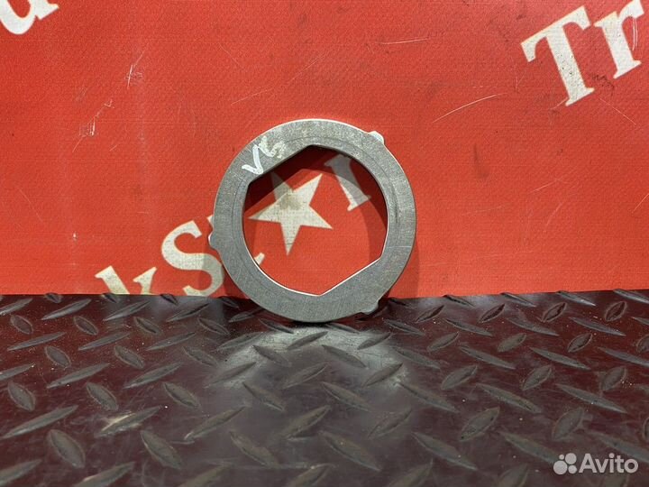 Шайба ступицы передней
