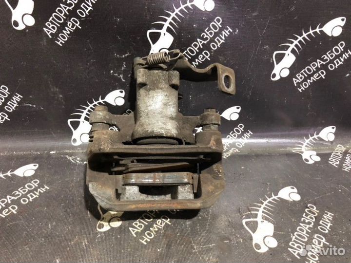 Суппорт тормозной задний правый Kia Soul 1.6 G4FD