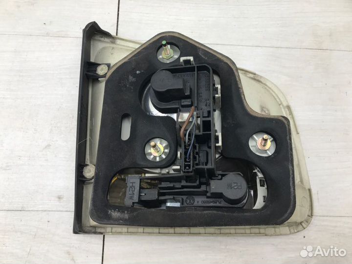 Фонарь правый Vw Touareg 7L BAC 2005