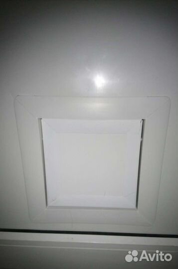 Дверца выхода на балкон для любимцев