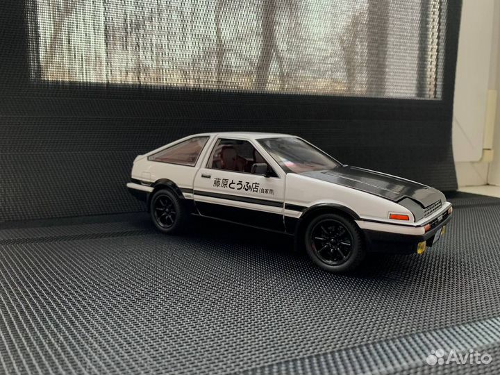 Моделька Toyota AE86