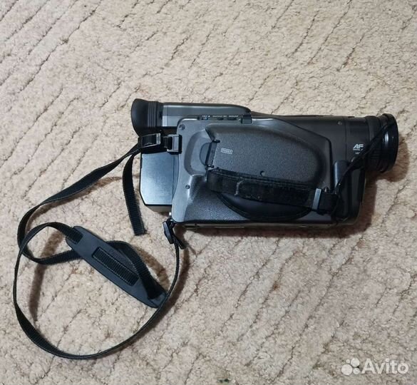 Видеокамера Panasonic RX70