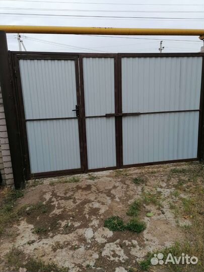 Ворота распашные с калиткой б/у