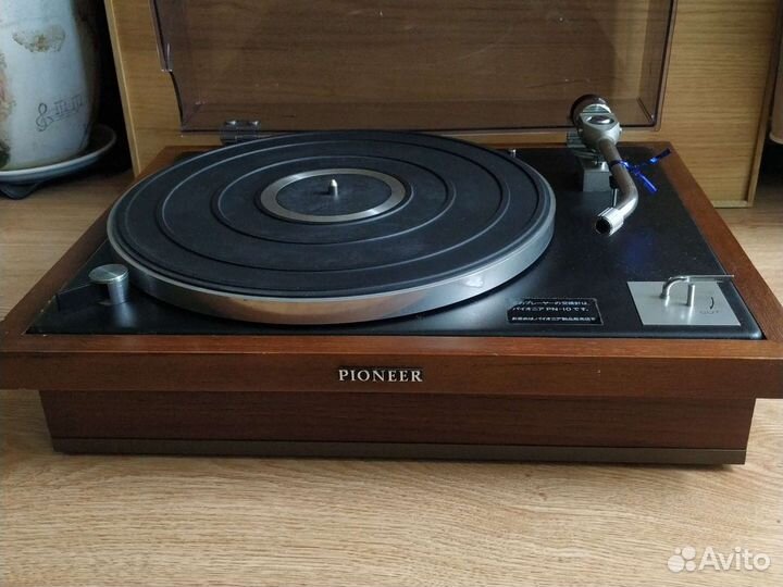 Роликовый проигрыватель винила. Pioneer PL25