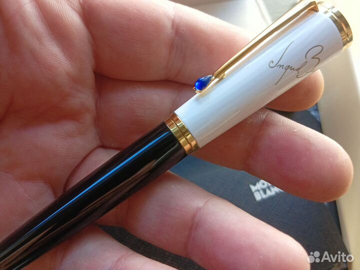 Ручка шариковая Montblanc Ingred Bergman