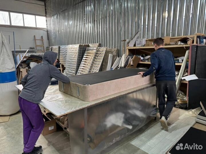 Кровать с мягким изголовьем 160 200 новая