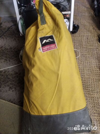 Палатка туристическая 2 местная бу