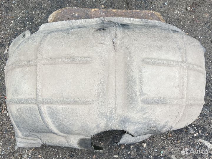 Задний левый подкрылок Фольксваген пассат б6