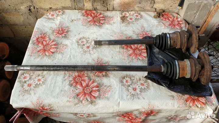 Полуось передняя Jeep Grand Cherokee WJ