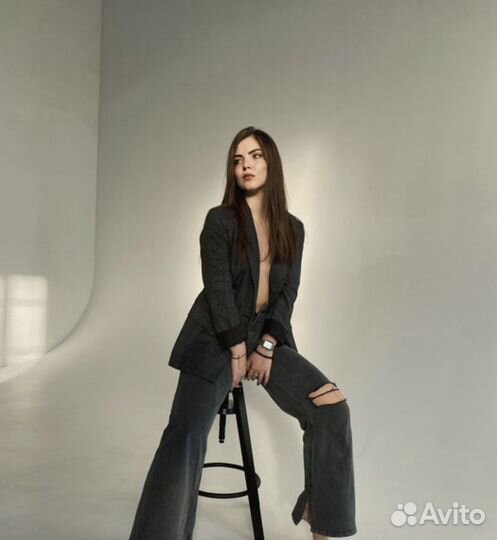 Модель для демонстрации одежды, украшений