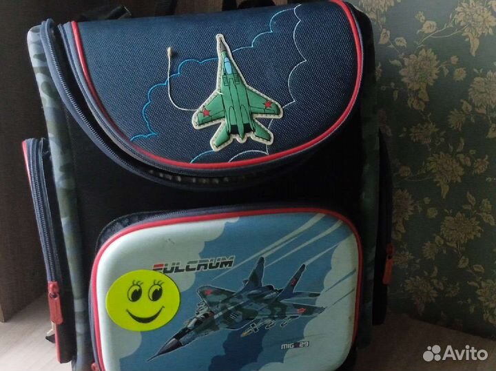 Рюкзак школьный hummingbird для 1-4 класса