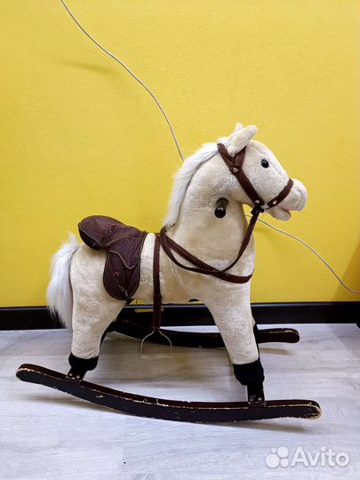 Детская качалка лошадь музыкальная