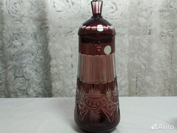 Антикварный набор: графин с подносом и стаканы