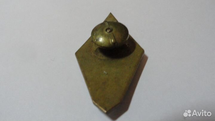 Значек ромб нагрудный