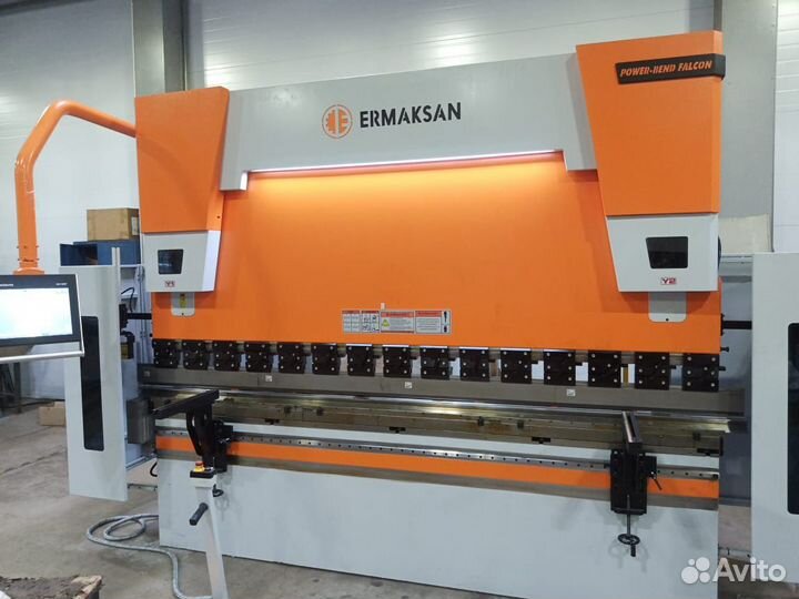 Листогибочный гидравлический пресс