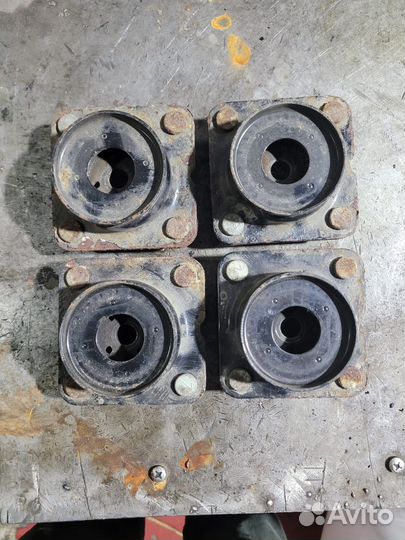 Опора амортизатора Mazda CX7 TD1134380B