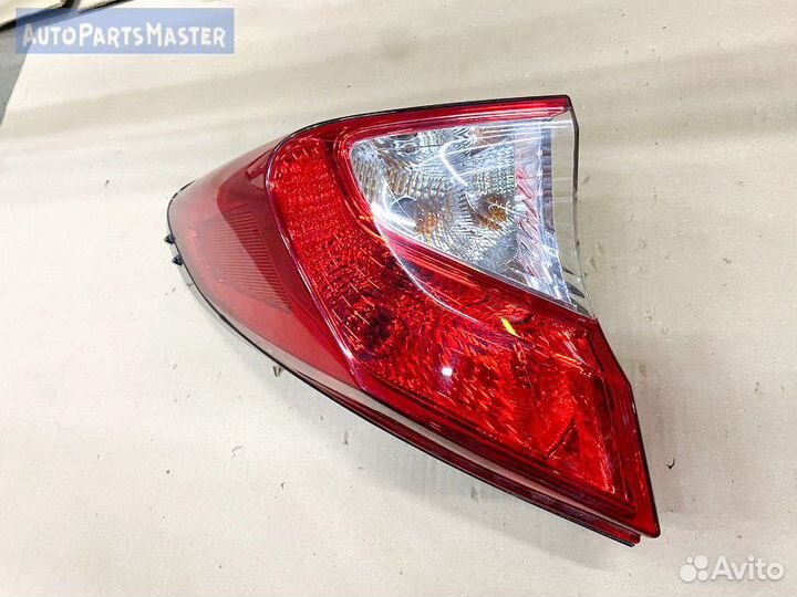 Левый фонарь в заднее крыло Тойота схр