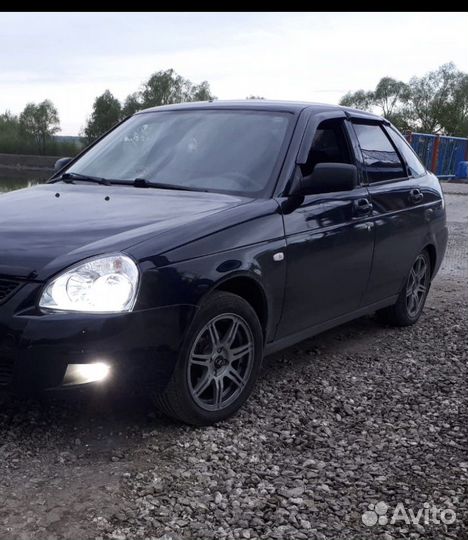 Продам 4 литых диска slik R 15