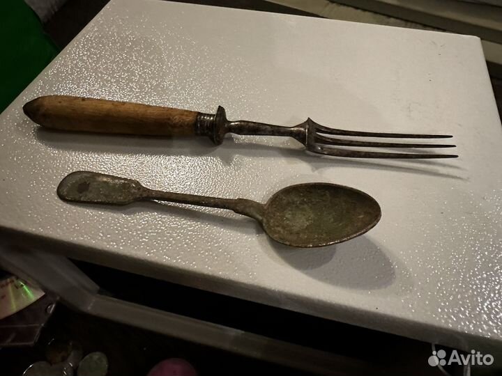 Столовые приборы