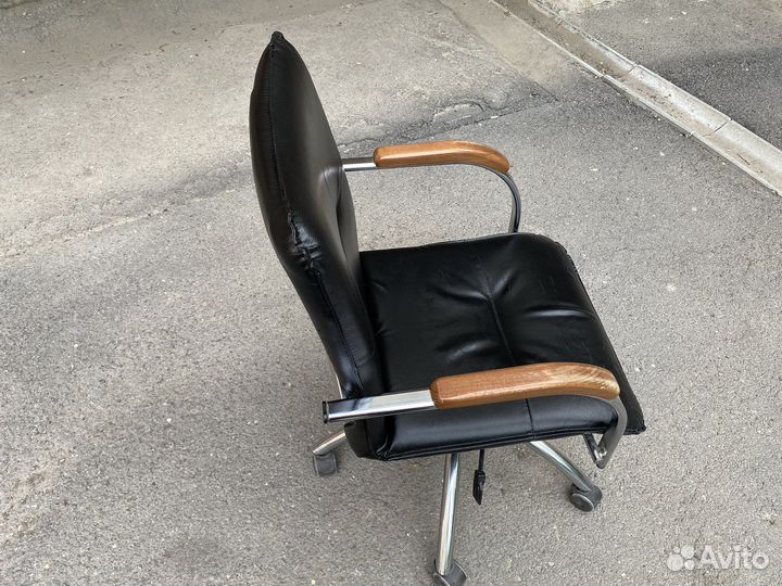 Офисное кресло Samba