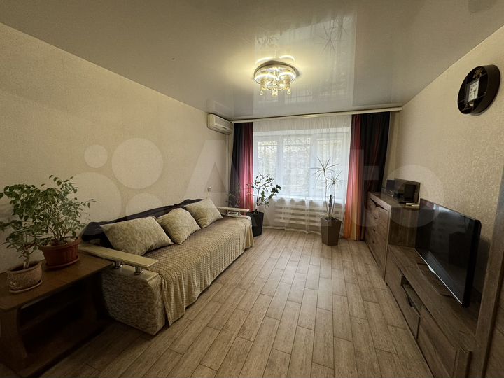 2-к. квартира, 55 м², 1/5 эт.