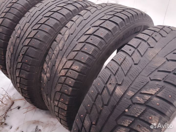 Michelin X-Ice North 235/65 R17