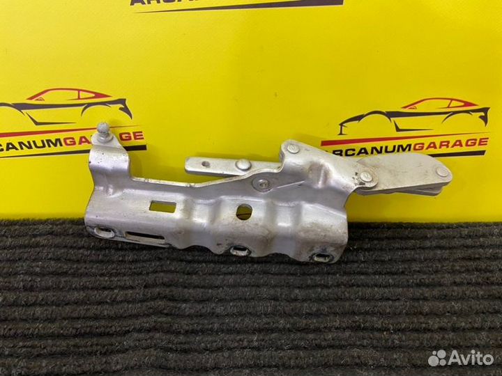 Петля капота правая Mercedes 203 W203 M271.940