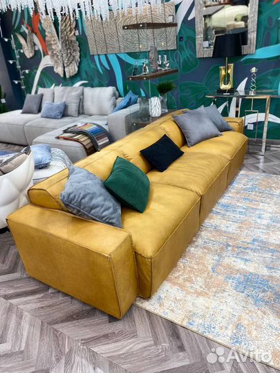 Диван кожанный - идеальная выделка