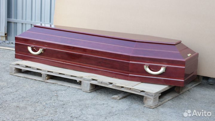 Деревянный гроб