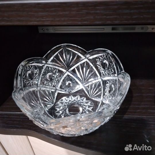 Хрустальная ваза