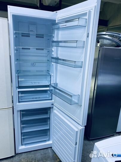 Холодильник No Frost (идеальное состояние)