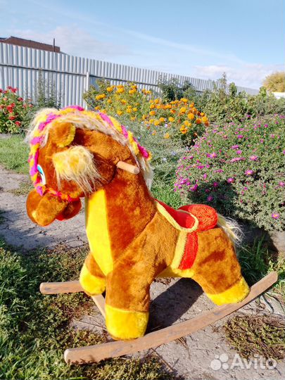 Качалка лошадь