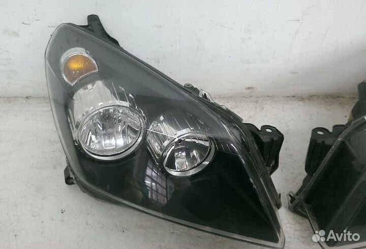 Opel astra III H фары передние левая и правая