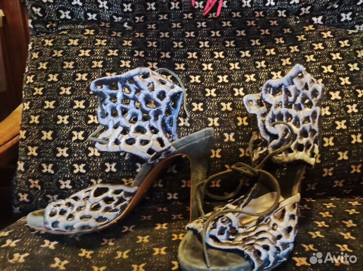 Обувь на каблуке пакетом 39р