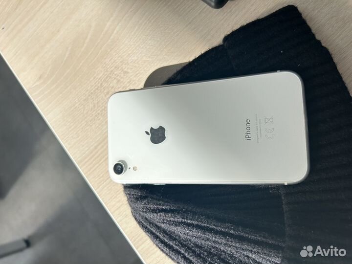 iPhone Xr, 64 ГБ